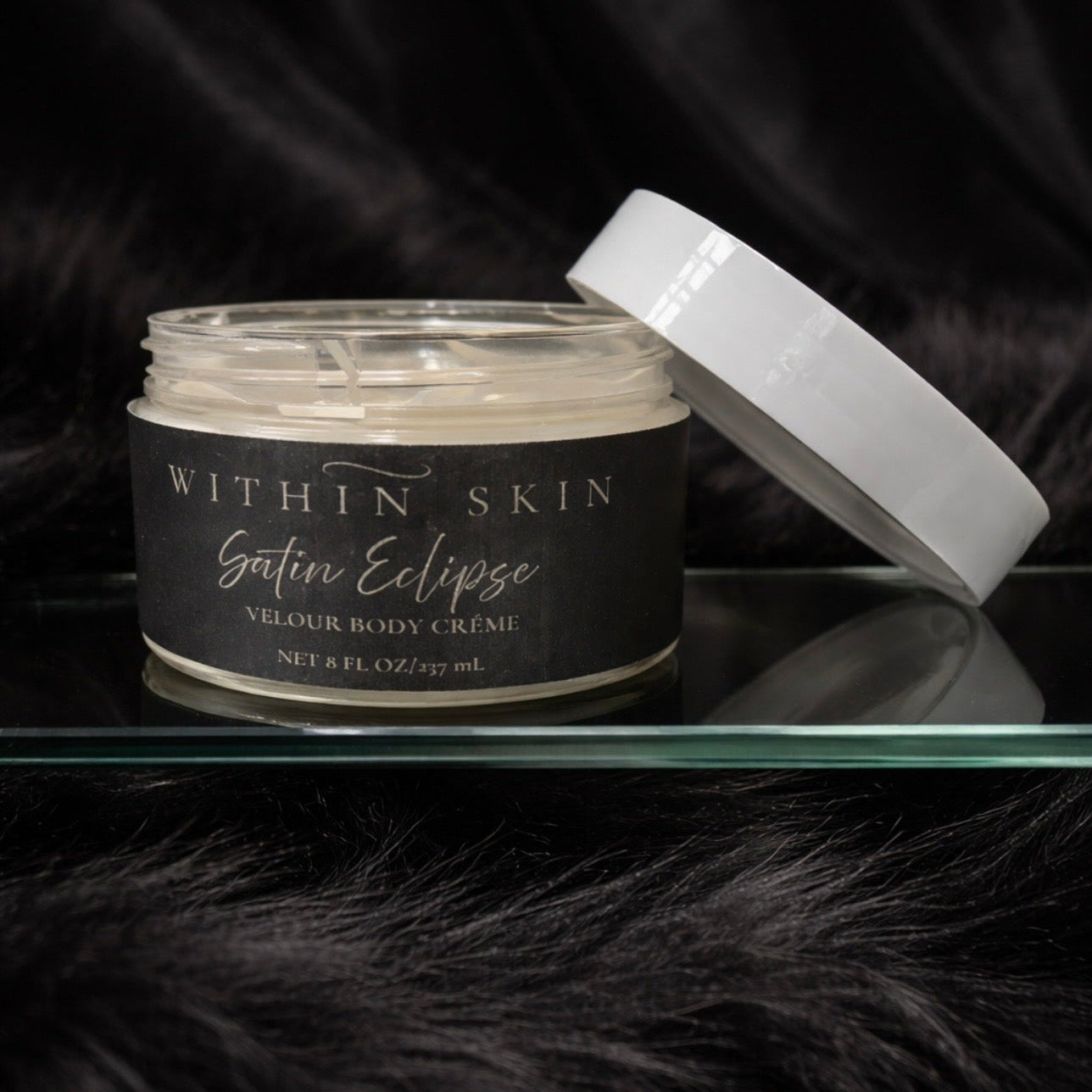 Satin Eclipse Velour Body Créme